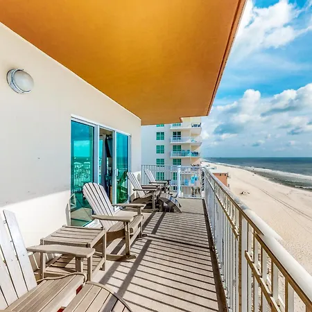 Crystal Shores West Apartment